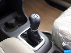 2013款 两厢 1.4L 手动 豪华型