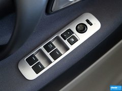 2013款 两厢 1.4L 手动 豪华型