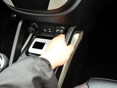 2014款 1.6L 手动 豪华导航型 5座