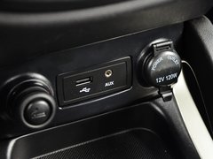 2014款 1.6L 手动 豪华导航型 5座