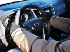 2014款 1.6L 手动 豪华型 5座