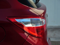 2014款 1.6L 手动 豪华型 5座