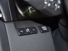 2014款 300h 2.5L CVT 领先版