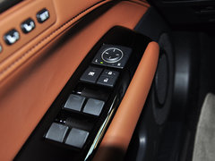 2014款 300h 2.5L CVT 领先版