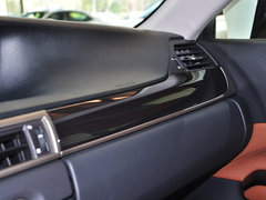 2014款 300h 2.5L CVT 领先版