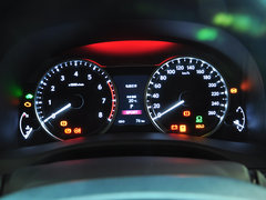 2014款 300h 2.5L CVT 领先版
