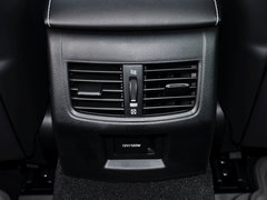 2014款 300h 2.5L CVT 领先版