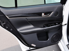 2014款 300h 2.5L CVT 领先版