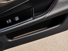 2014款 300h 2.5L CVT 领先版