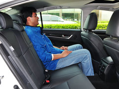 2014款 300h 2.5L CVT 领先版
