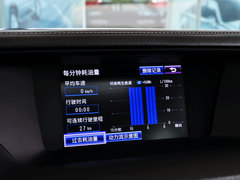 2014款 300h 2.5L CVT 领先版