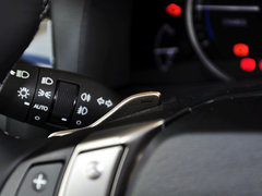 2014款 300h 2.5L CVT 领先版