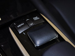 2014款 300h 2.5L CVT 领先版