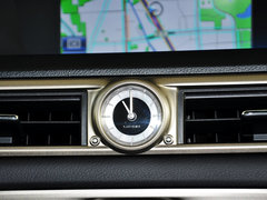 2014款 300h 2.5L CVT 领先版