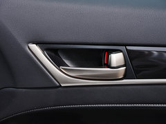 2014款 300h 2.5L CVT 领先版