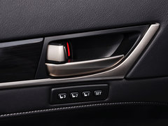 2014款 300h 2.5L CVT 领先版