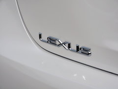 2014款 300h 2.5L CVT 领先版