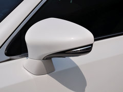 2014款 300h 2.5L CVT 领先版