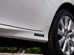2014款 300h 2.5L CVT 领先版