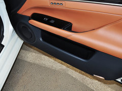 2014款 300h 2.5L CVT 豪华版