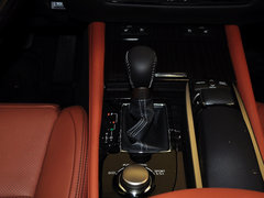 2014款 300h 2.5L CVT 豪华版