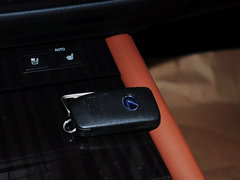 2014款 300h 2.5L CVT 豪华版