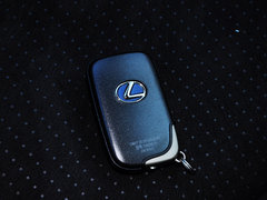 2014款 200h 1.8L CVT 精英版（双色）