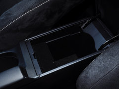 2014款 200h 1.8L CVT 精英版（双色）