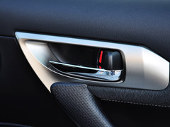 2014款 200h 1.8L CVT 精英版（双色）