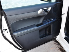 2014款 200h 1.8L CVT 精英版（双色）