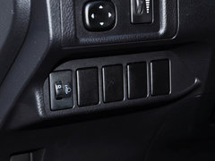 2014款 200h 1.8L CVT 精英版（双色）