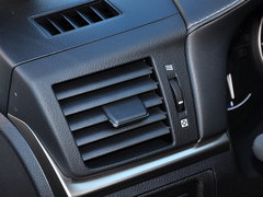 2014款 200h 1.8L CVT 精英版（双色）