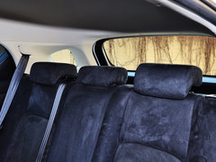 2014款 200h 1.8L CVT 精英版（双色）