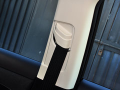 2014款 200h 1.8L CVT 精英版（双色）