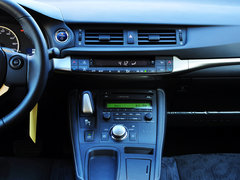 2014款 200h 1.8L CVT 精英版（双色）