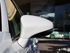2014款 200h 1.8L CVT 精英版（双色）