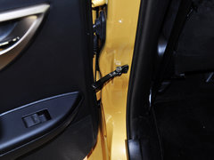2014款 200h 1.8L CVT 舒适版（单色）
