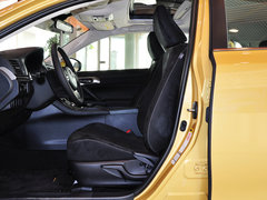 2014款 200h 1.8L CVT 舒适版（单色）