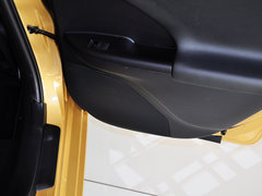 2014款 200h 1.8L CVT 舒适版（单色）