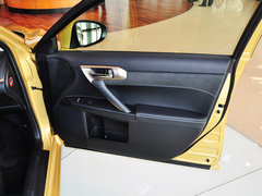 2014款 200h 1.8L CVT 舒适版（单色）