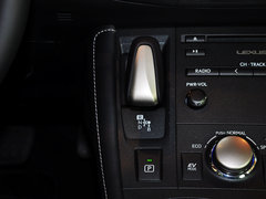 2014款 200h 1.8L CVT 舒适版（单色）