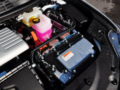 2014款 200h 1.8L CVT 舒适版（双色）