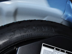 2014款 200h 1.8L CVT 舒适版（双色）