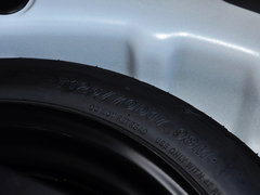 2014款 200h 1.8L CVT 舒适版（双色）