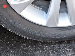 2014款 200h 1.8L CVT 舒适版（双色）