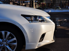 2014款 200h 1.8L CVT 舒适版（双色）