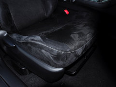 2014款 200h 1.8L CVT 舒适版（双色）