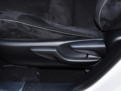 2014款 200h 1.8L CVT 舒适版（双色）