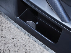 2014款 200h 1.8L CVT 舒适版（双色）