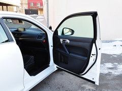 2014款 200h 1.8L CVT 舒适版（双色）